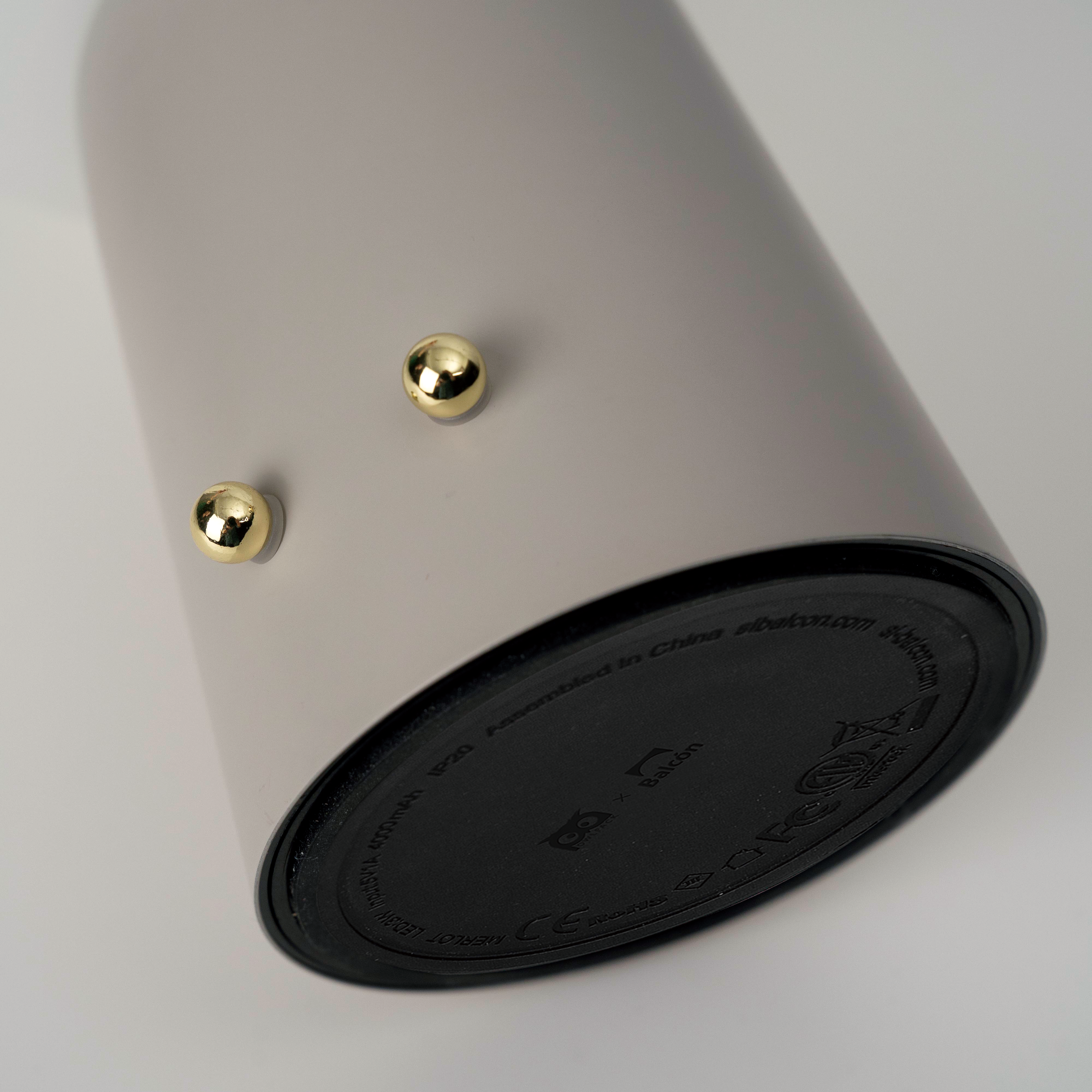 Owlpack x Si Balcón Merlot Cordless LED Table Lamp - Lifestyle