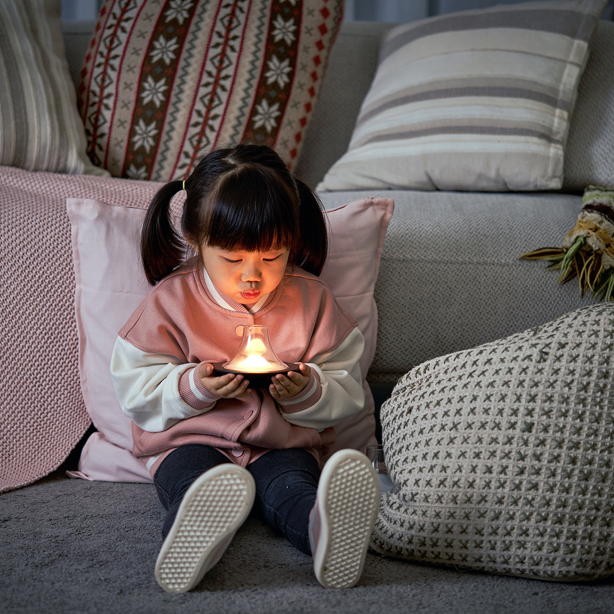 Owlpack x Si Balcón Puff Cordless LED Table Lamp - lifestyle