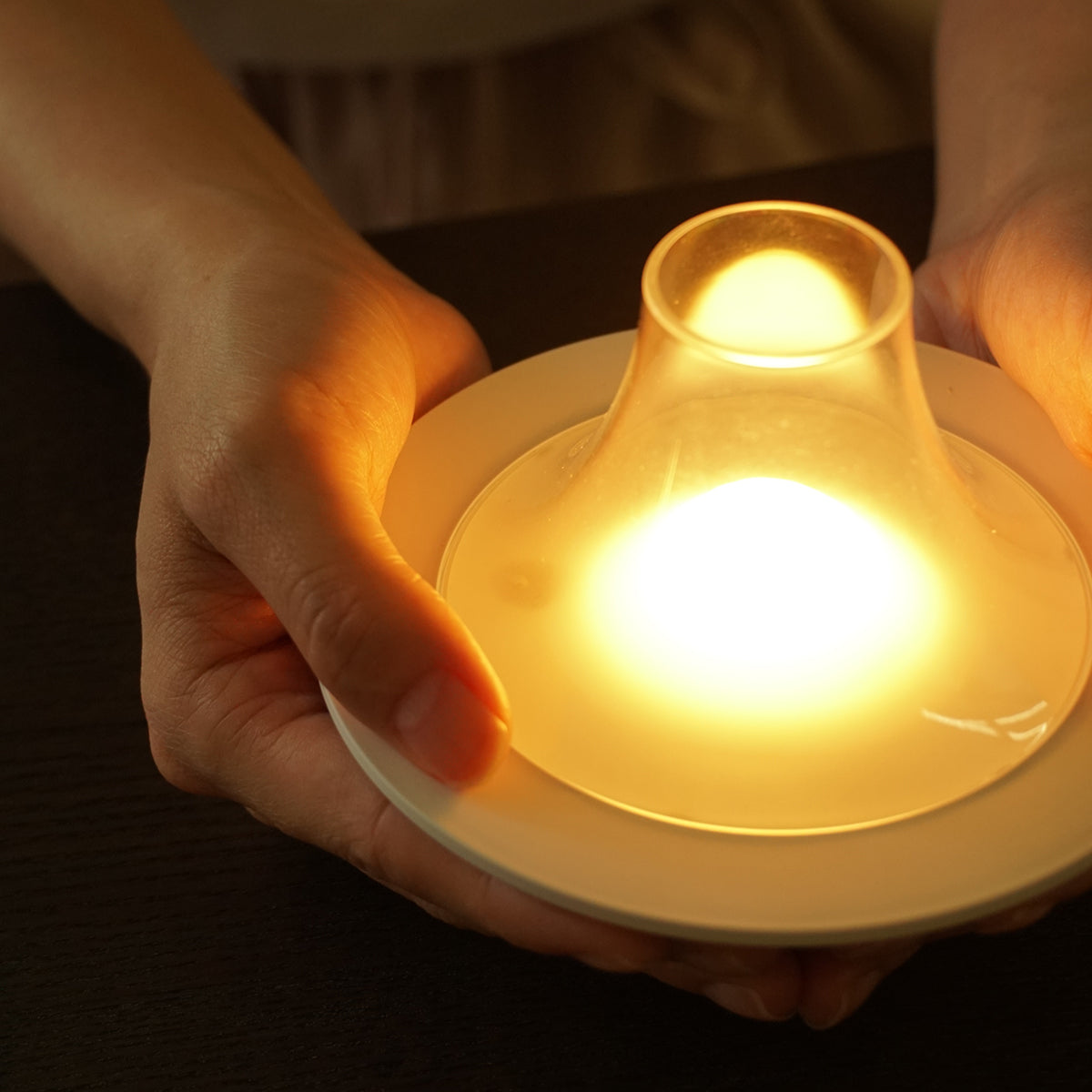 Owlpack x Si Balcón Puff Cordless LED Table Lamp - lifestyle